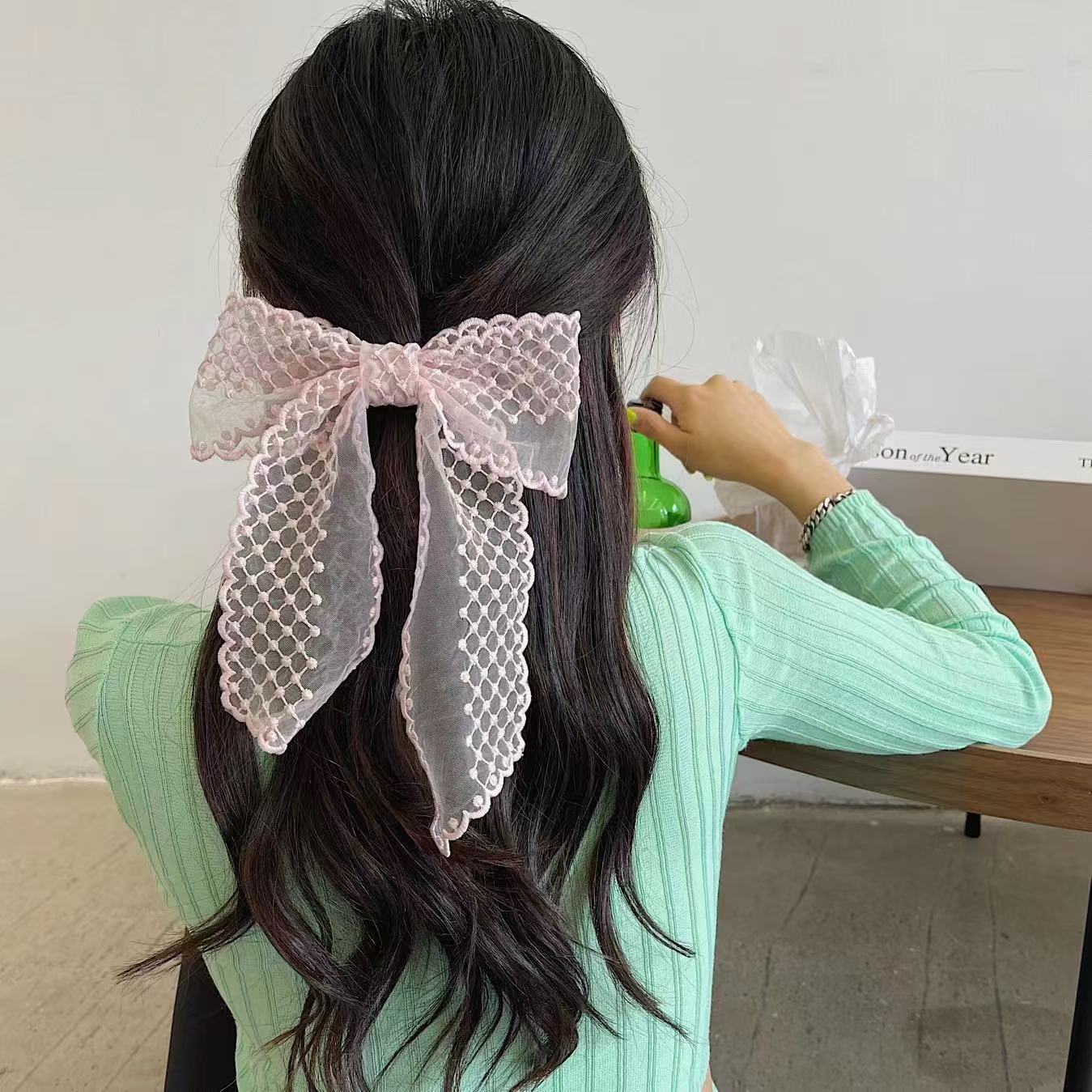 Cream Oversized Lace Tulle Bow Hair Clip with Long Tails – Flower Girl & Outdoor Wedding Hair Accessory